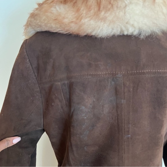Long Brown Suede Coat with Fur Collar - Picture 13 of 13
